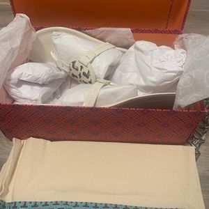 Tory Burch Miller Patent leather Ivory sandal 8